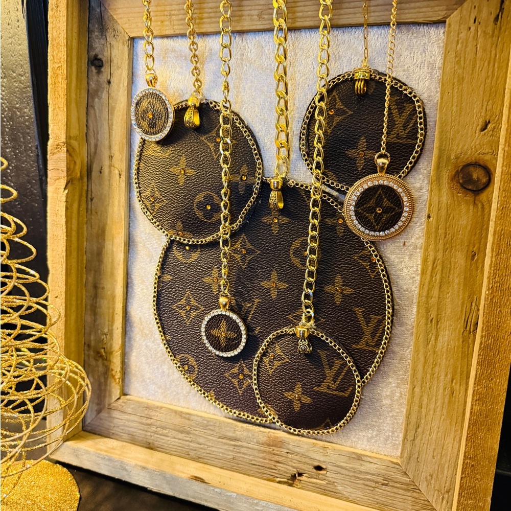LV Ornament Art